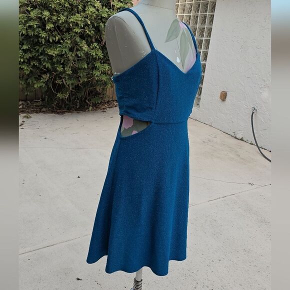 Spoiled Teal Backless Dress - Picture 5 of 9